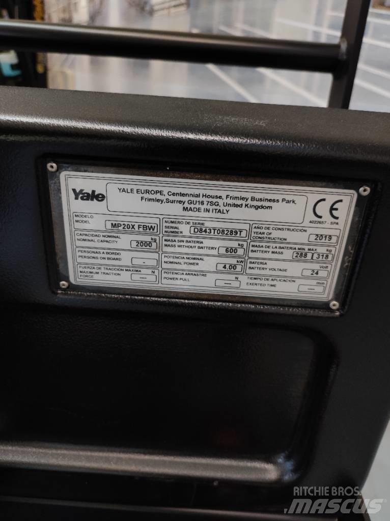 Yale MP20X Električni nizko dvižni viličar s stojiščem