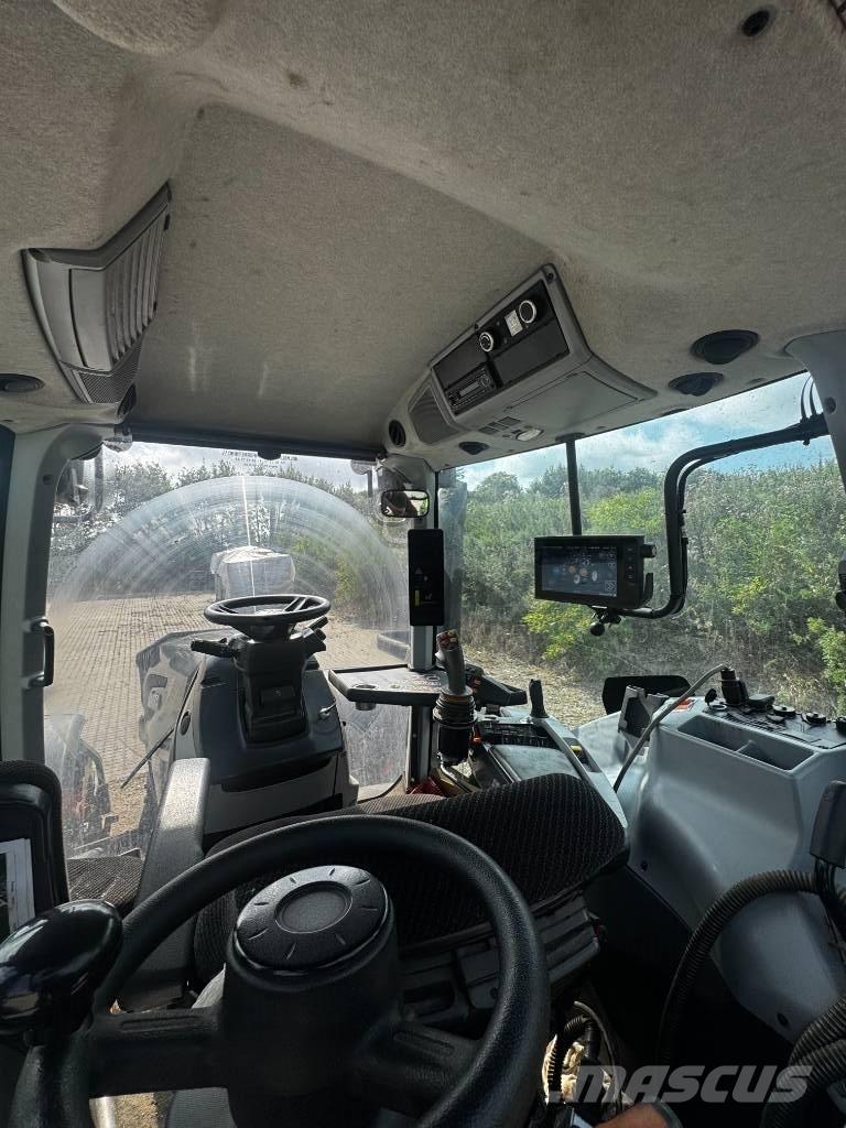 Valtra T 235 Direct Traktorji