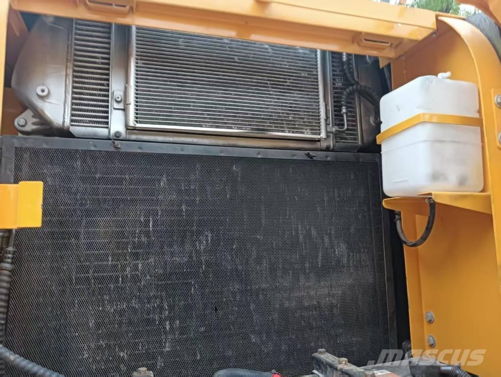 Hyundai 220 LC-9T Bagri goseničarji