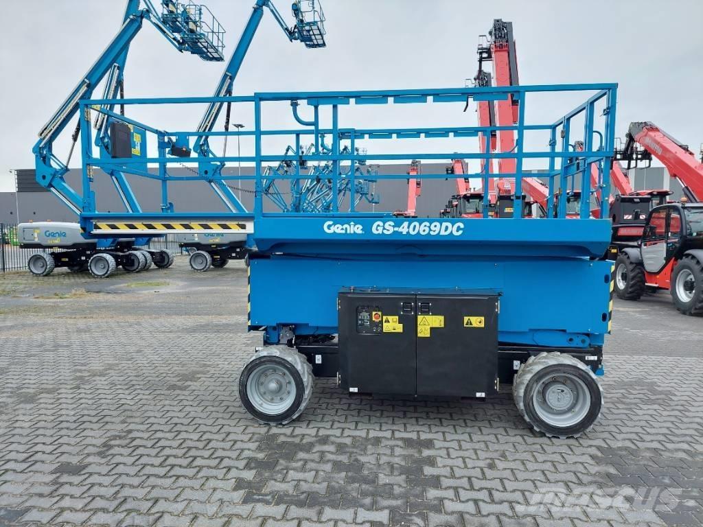 Genie GS 4069 DC Škarjaste dvižne ploščadi