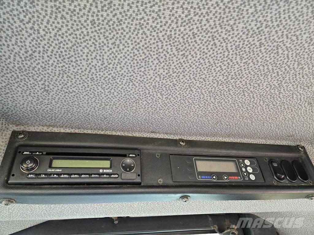 Komatsu WA200PZ-6 Kolesni nakladalci