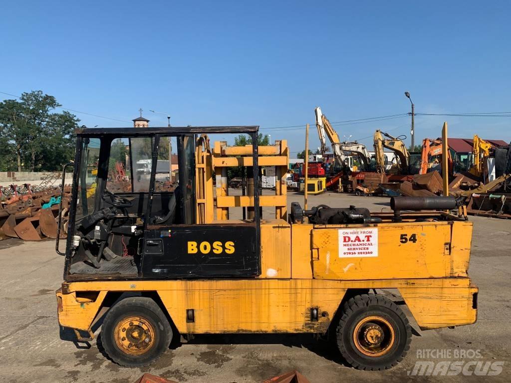 Boss LB546 Bočni viličari