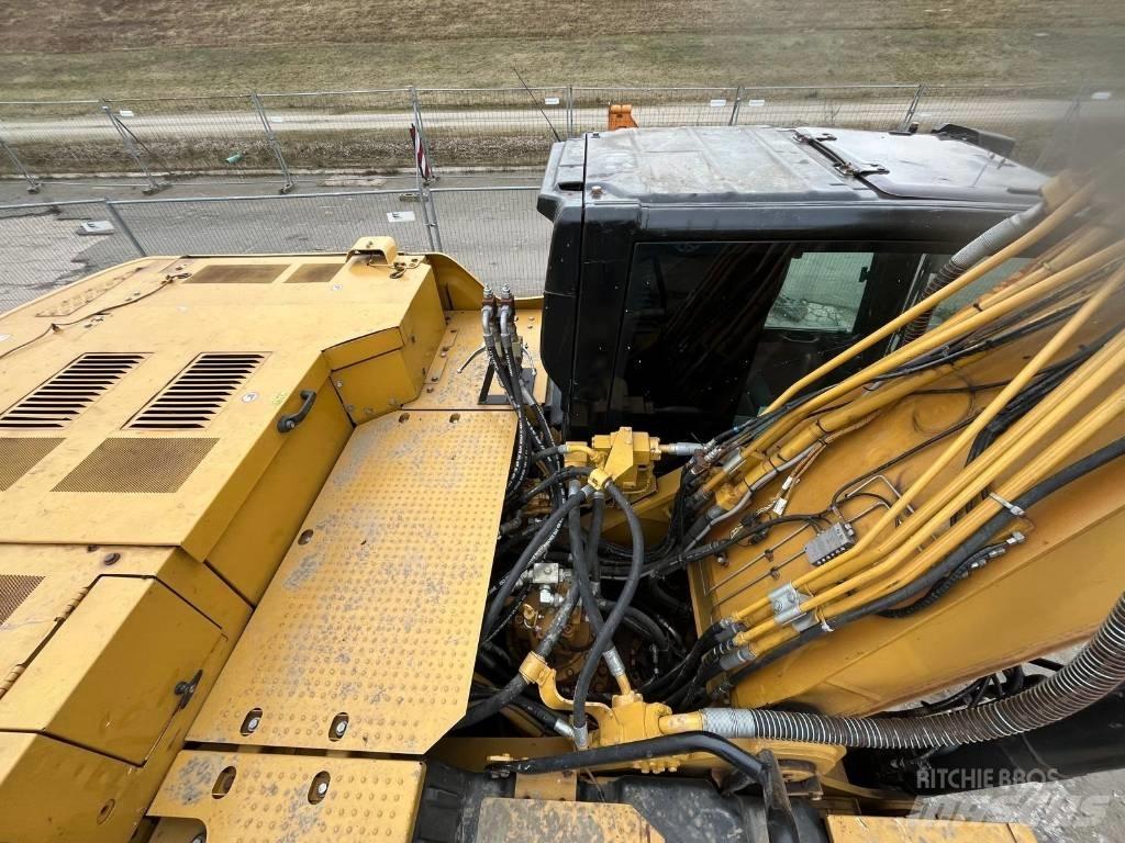 CAT 330 Bagri goseničarji