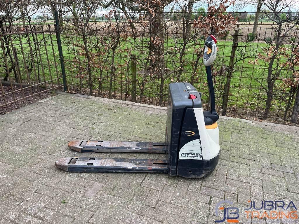 Crown Wp3015 Električni nizko dvižni viličar