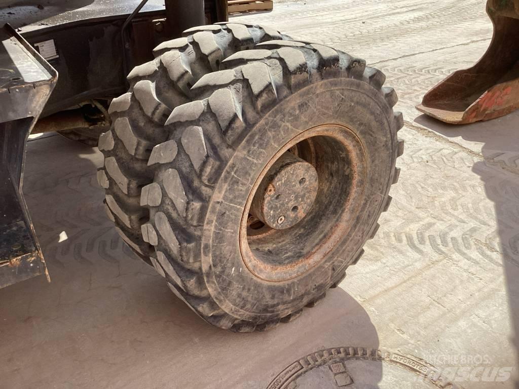 Komatsu PW 160-7E0 Bagri na kolesih