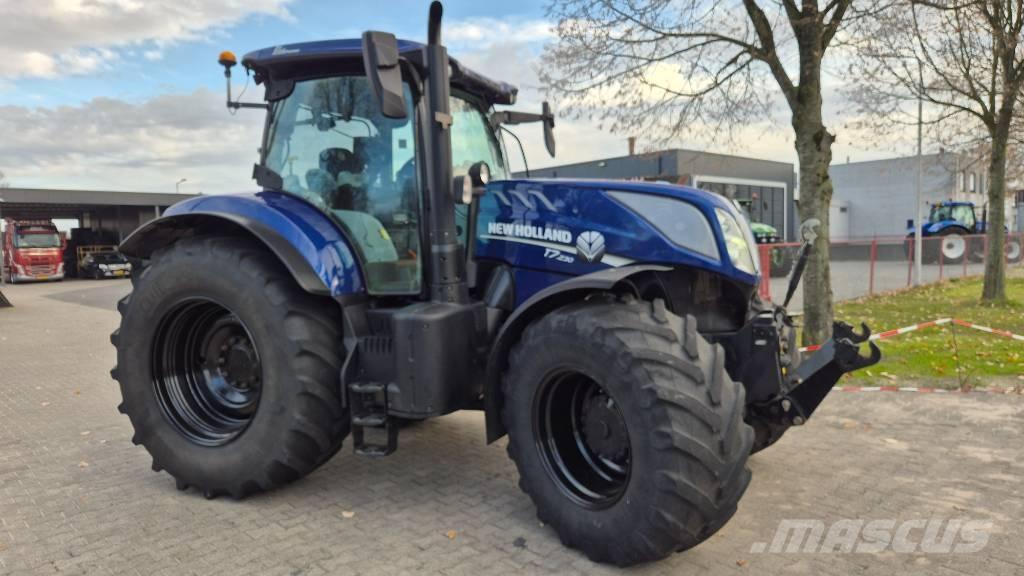 New Holland T 7.230 Traktorji