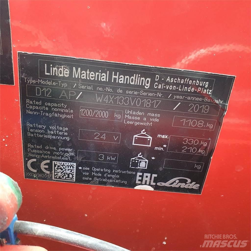 Linde D12AP Ročni električni viličar