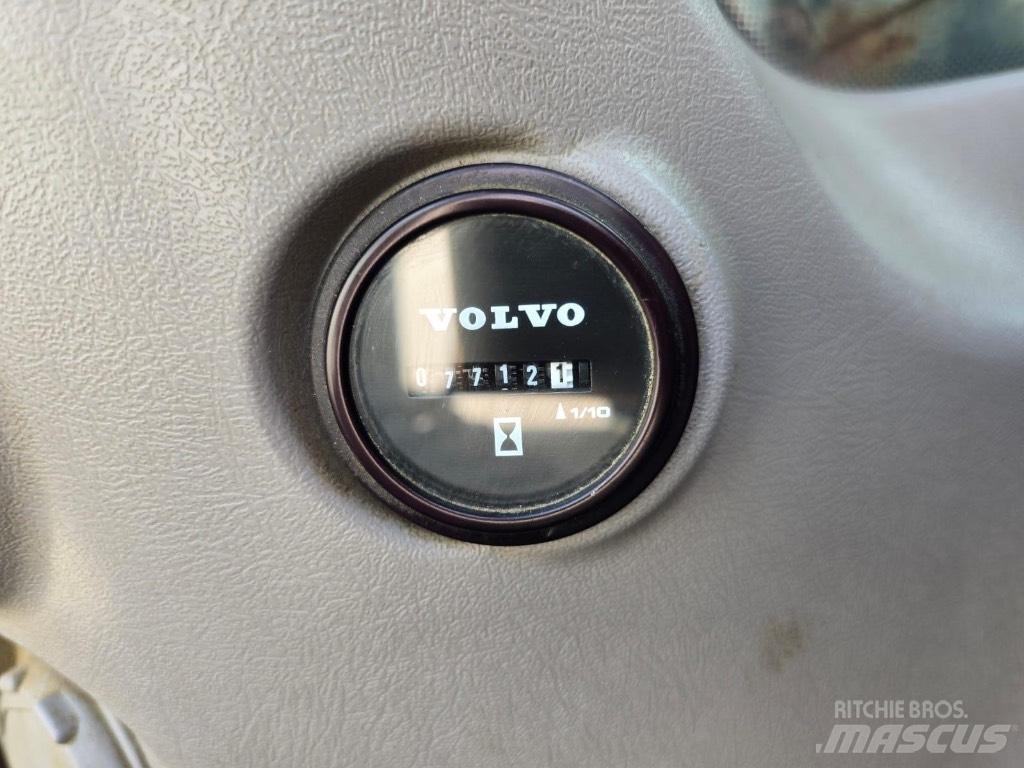 Volvo EC 220EL Bagri goseničarji