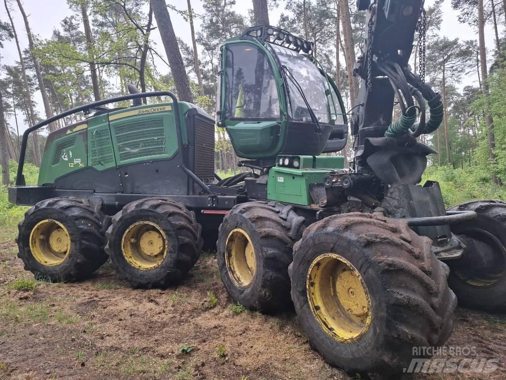 John Deere 1270 G Harvesterji