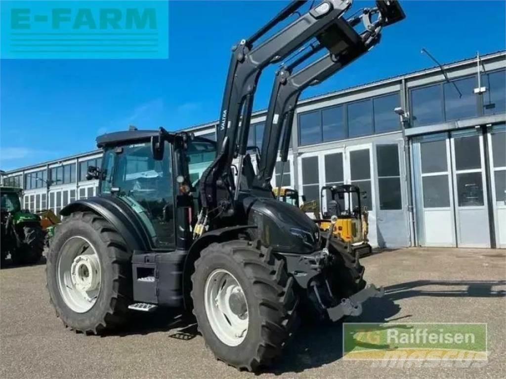 Valtra g135v 1b9 Traktorji