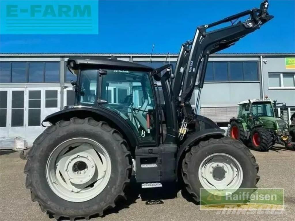 Valtra g135v 1b9 Traktorji
