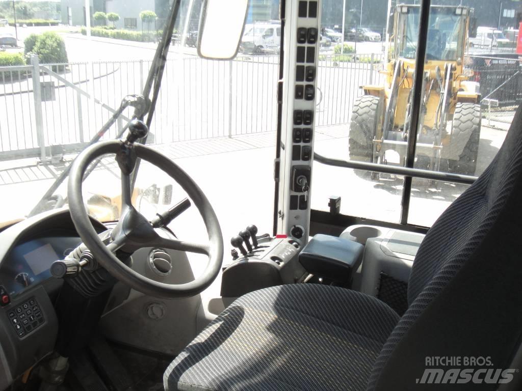Volvo L 70 F Kolesni nakladalci