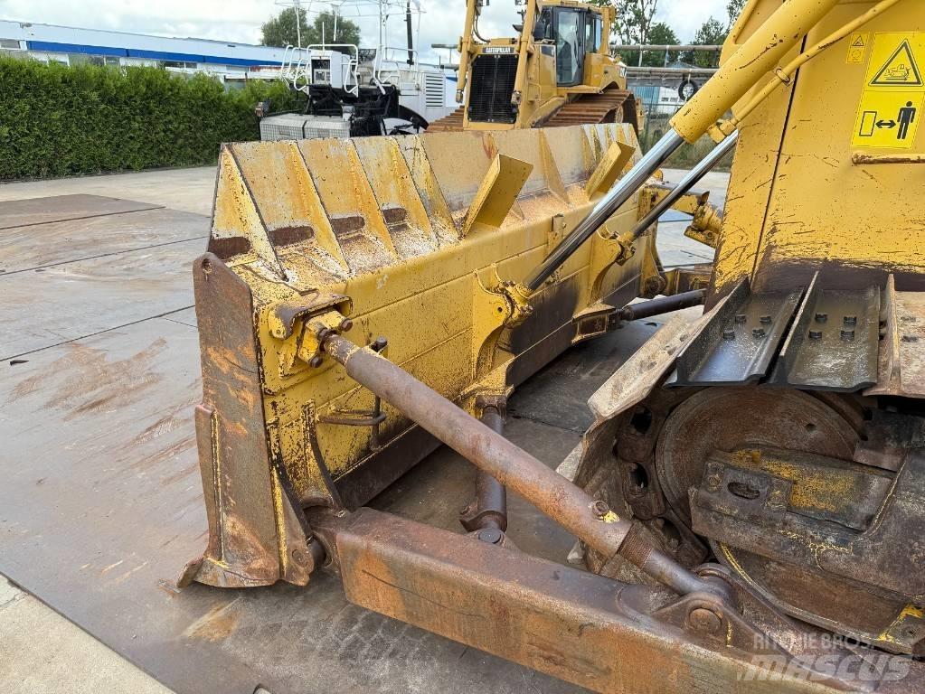 Komatsu D 65 PX-12 Buldožerji goseničarji