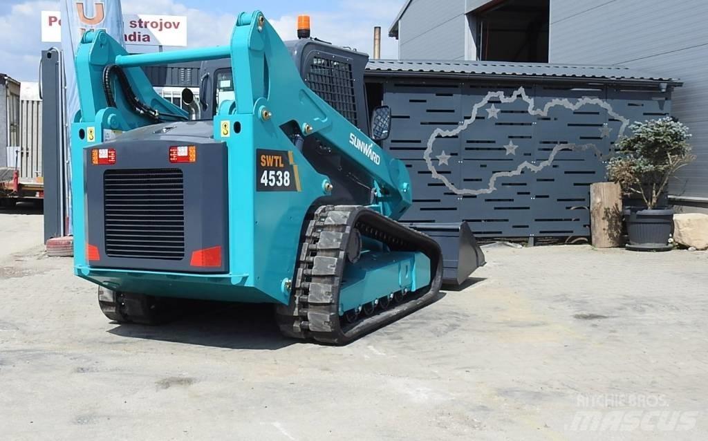 Sunward SWTL4538 Skid steer mini nakladalci