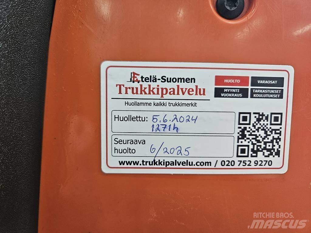 Toyota LWE 200 Električni nizko dvižni viličar s stojiščem