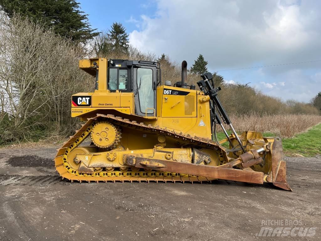 CAT D 6 T LGP EPA Buldožerji goseničarji