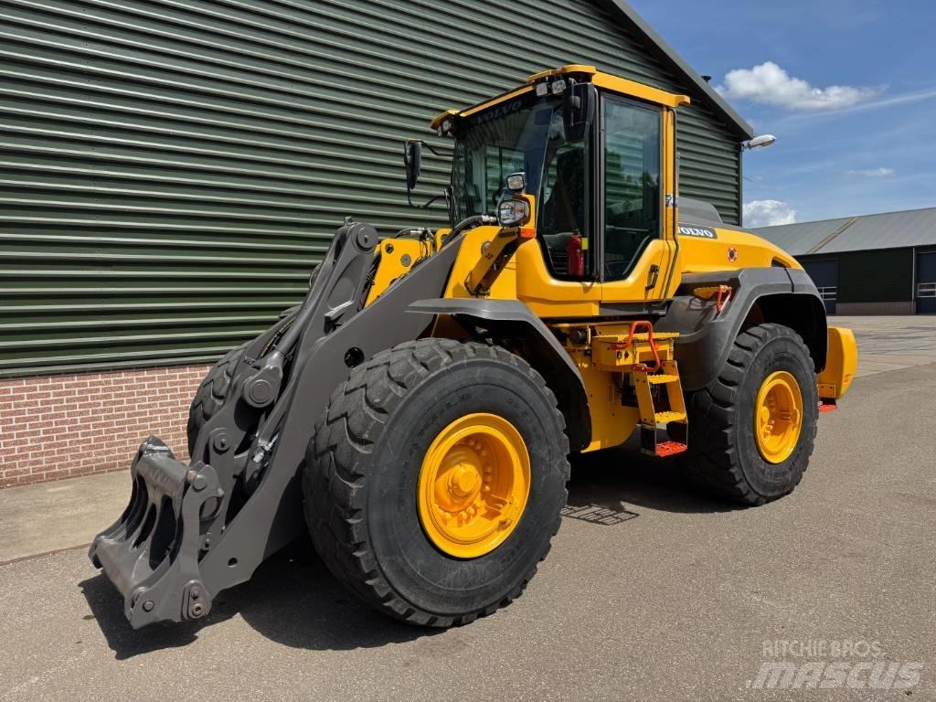 Volvo L 120 H Kolesni nakladalci