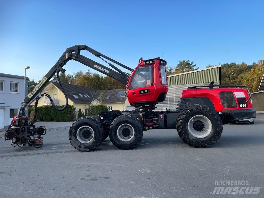 Komatsu 951 Harvesterji