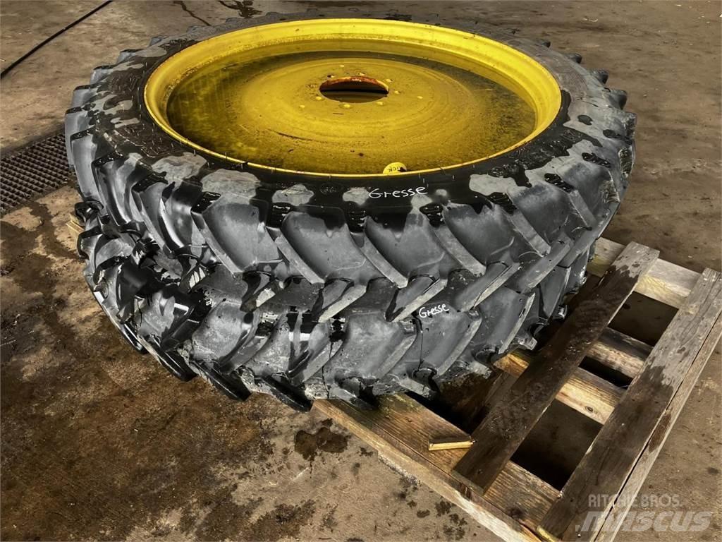 BKT 270/95R48 Gume, kolesa in platišča