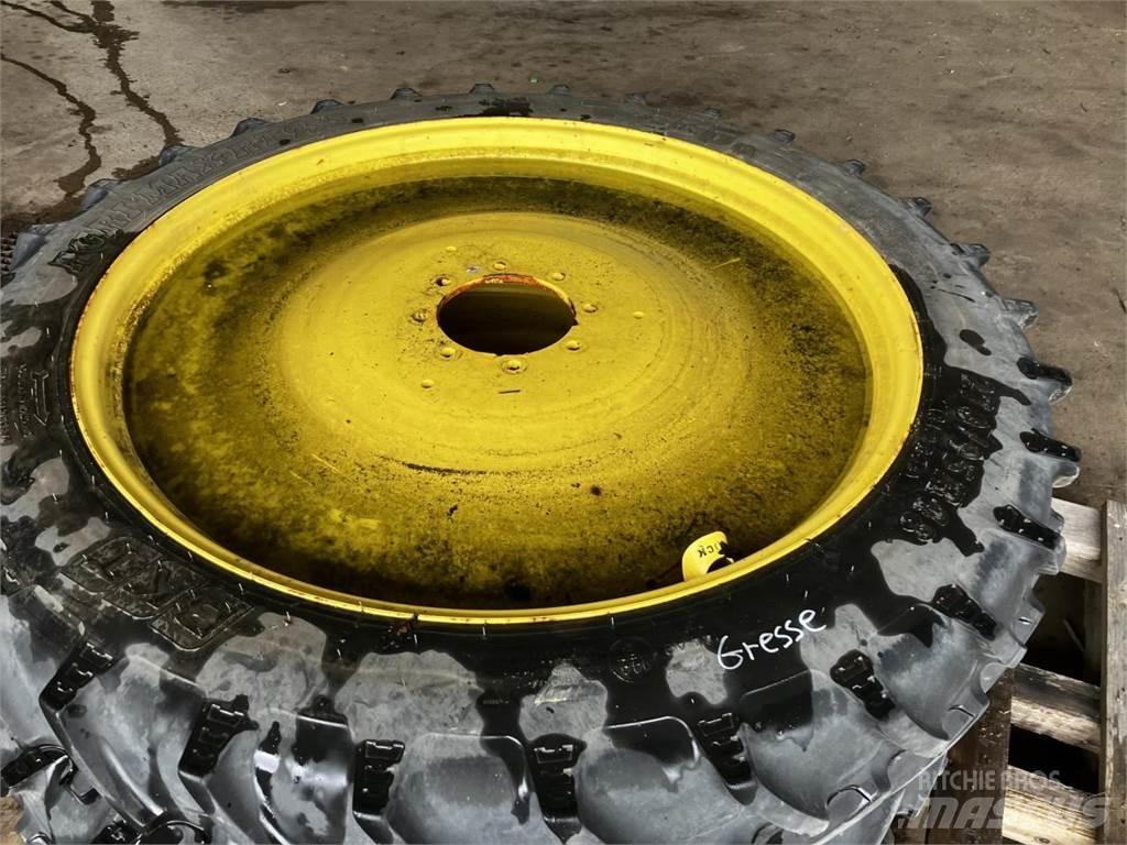BKT 270/95R48 Gume, kolesa in platišča