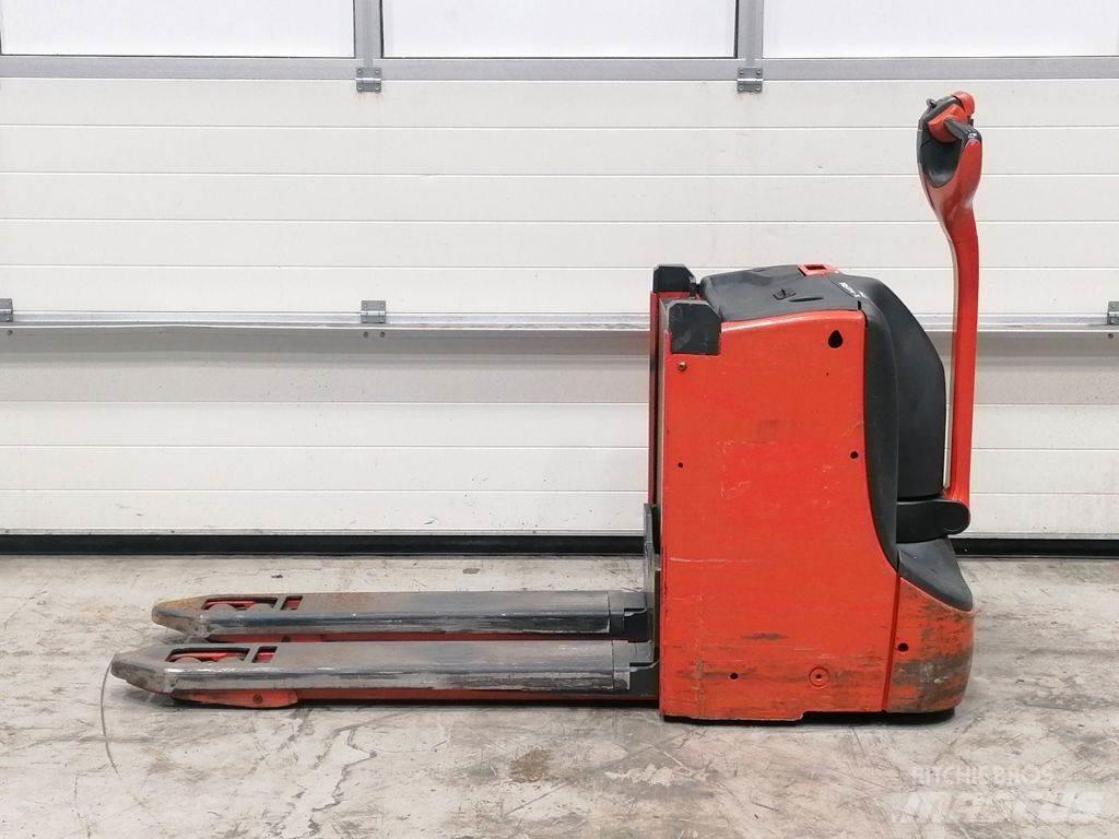 Linde T16L Električni nizko dvižni viličar