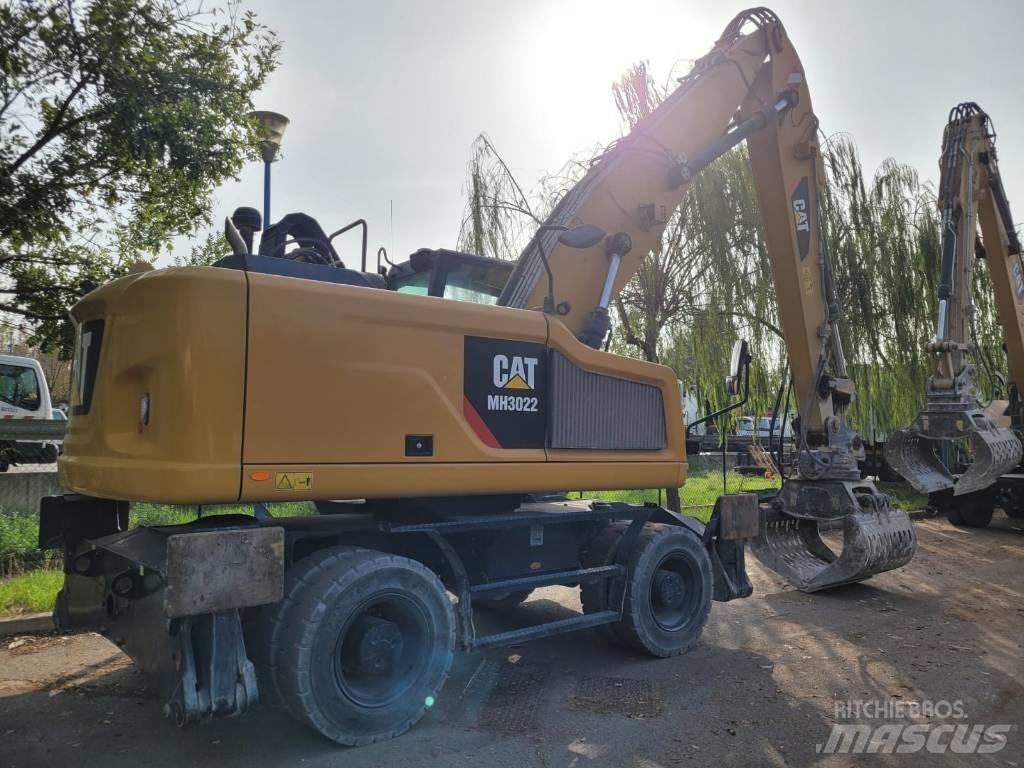 CAT mh3022 Bagri na kolesih