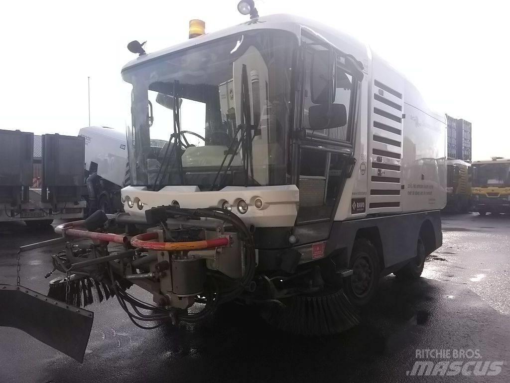 Ravo 530CD Cestni pometači