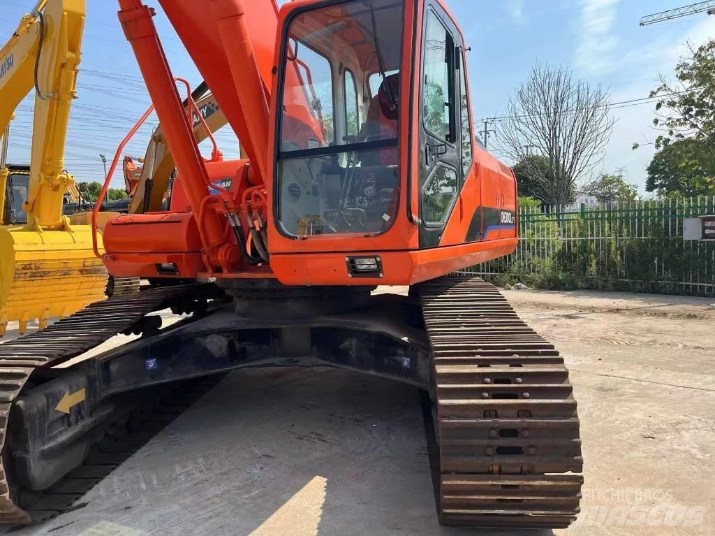 Doosan 300-7 Bagri goseničarji