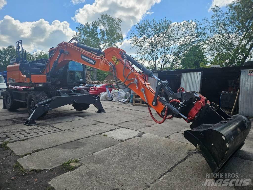Doosan DX 160 W Bagri na kolesih