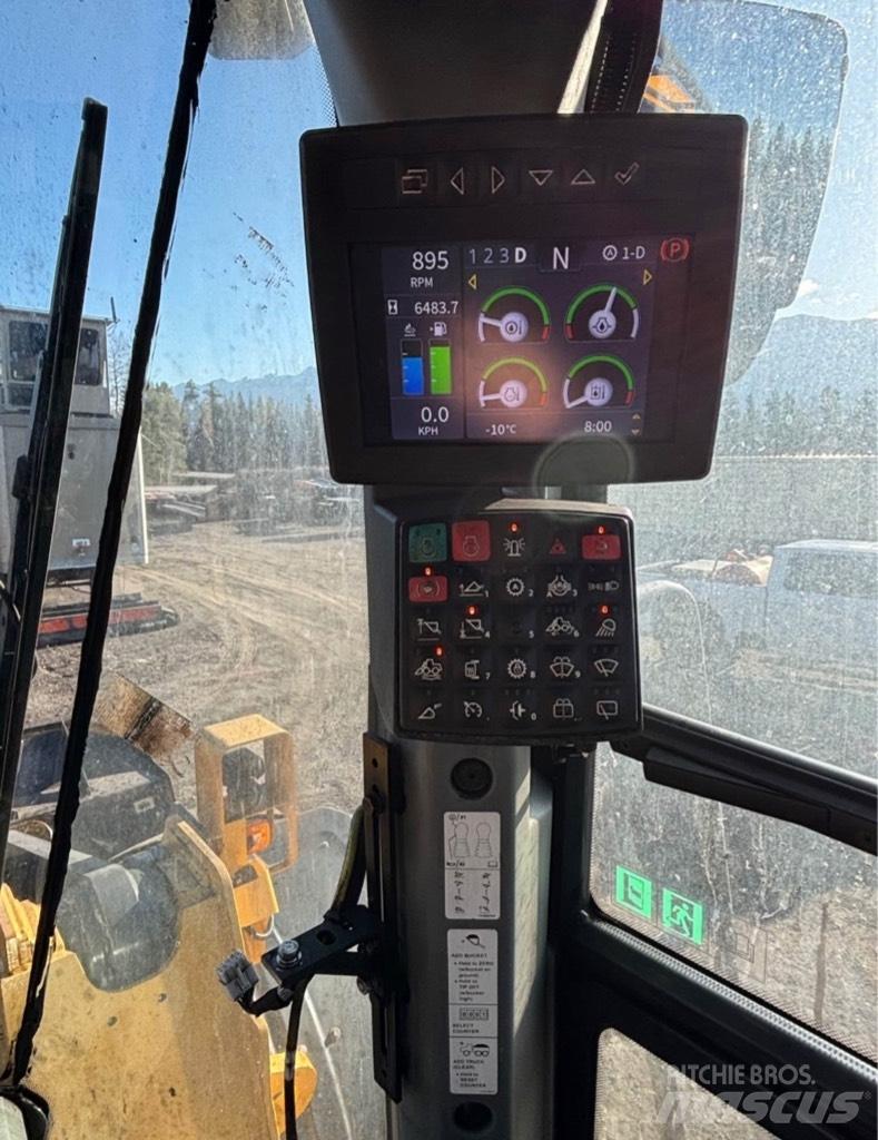 CAT 988 K Kolesni nakladalci