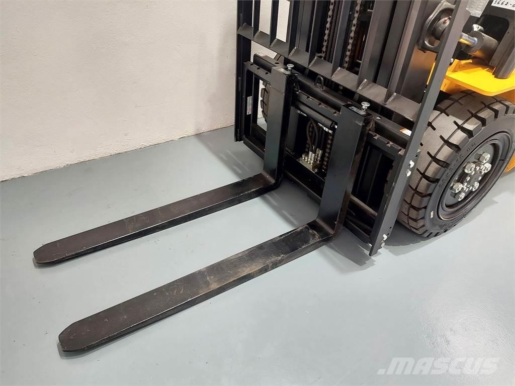  MB Forklift EFL353 Električni viličarji