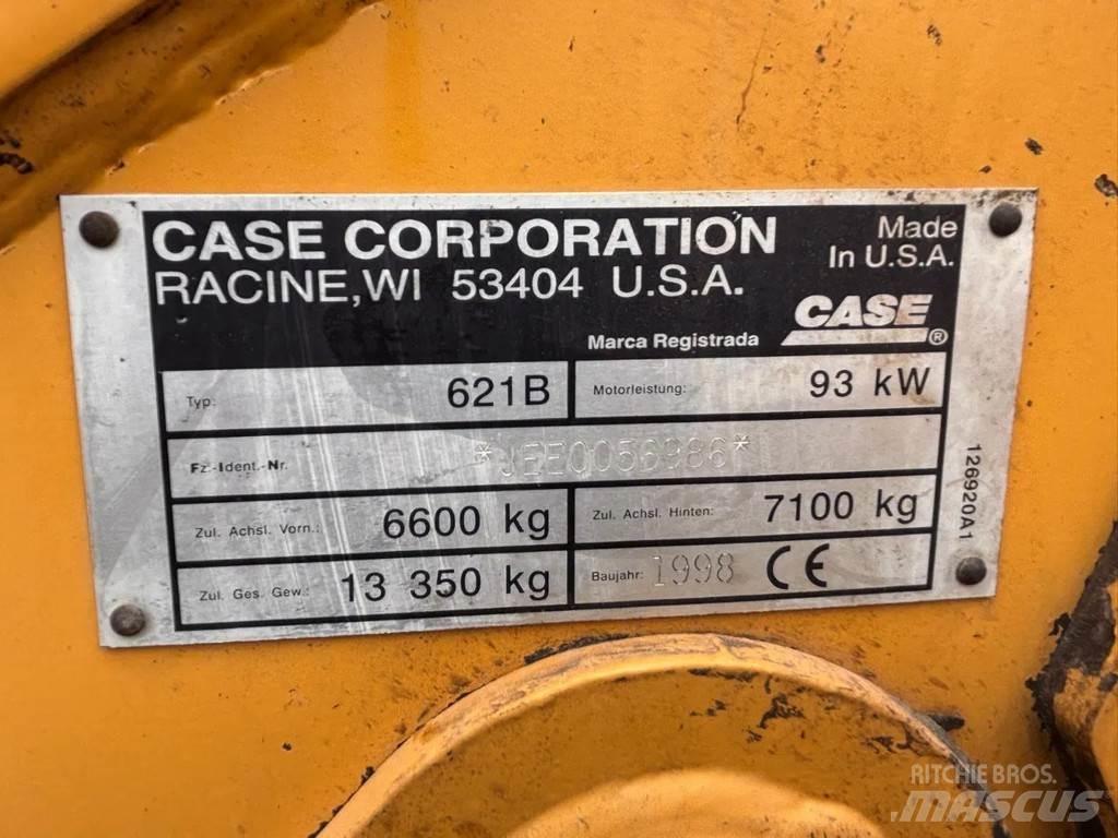 CASE 621B Kolesni nakladalci