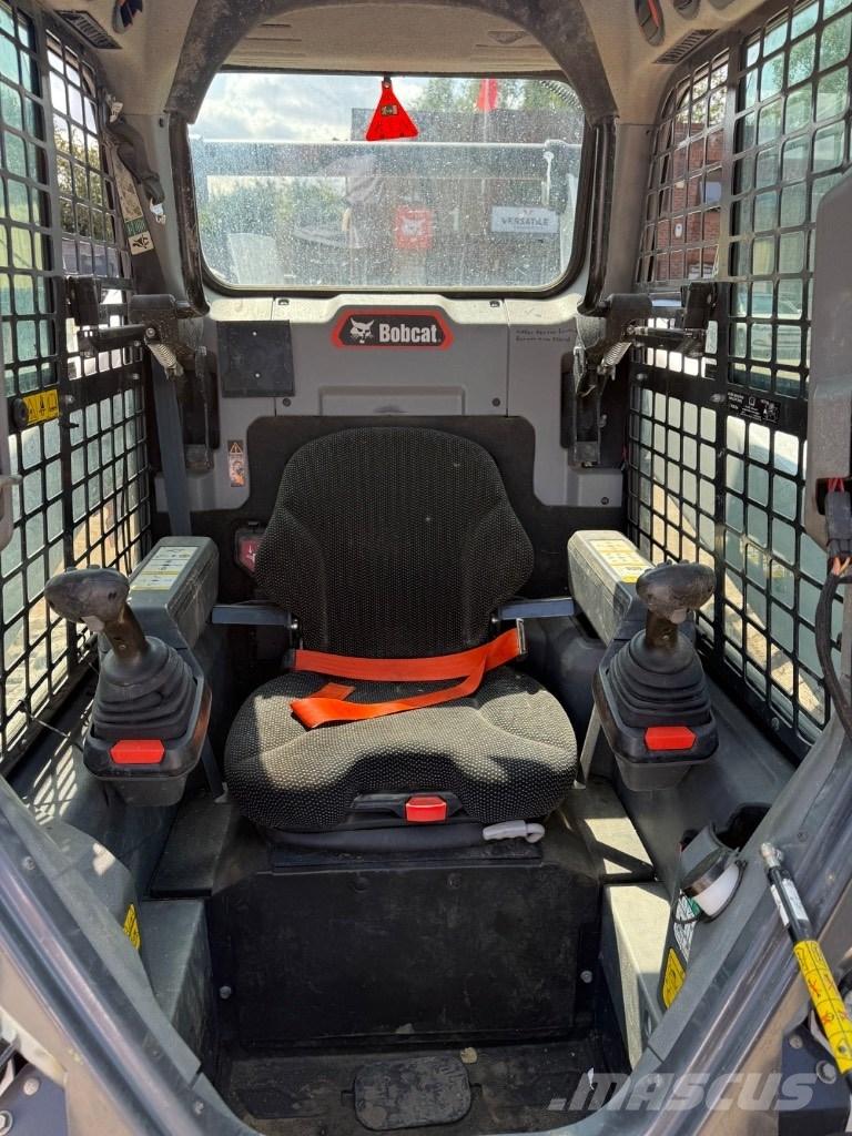 Bobcat T 76 Nakladalci goseničarji