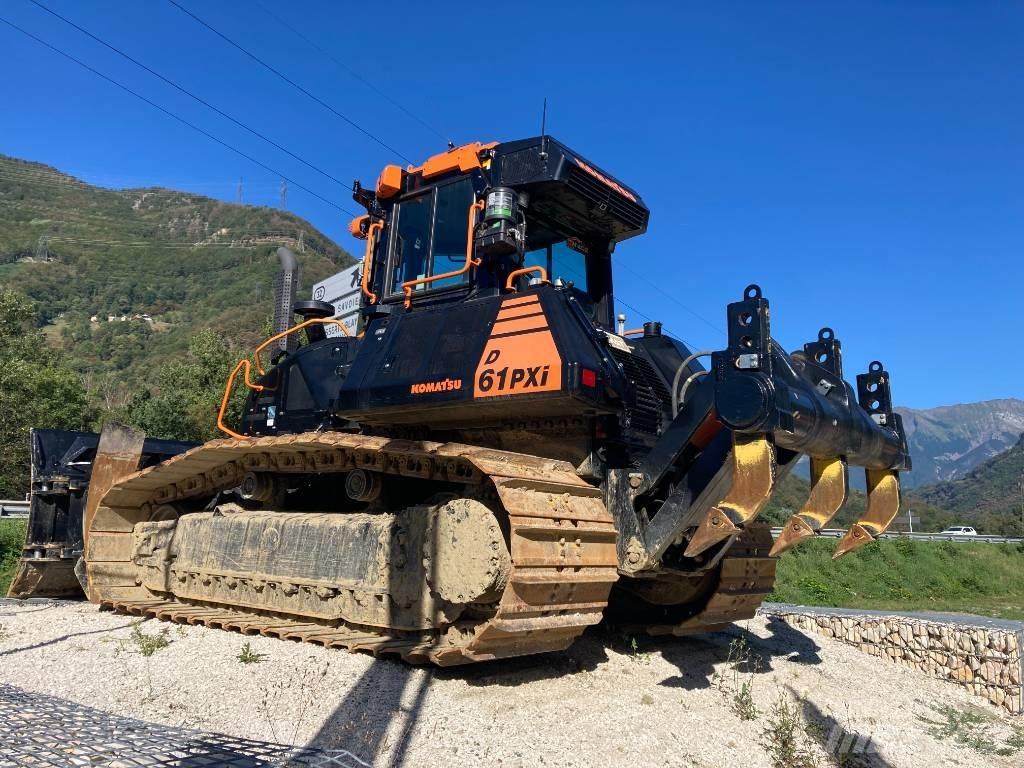 Komatsu D61PXI-24E0 Buldožerji goseničarji