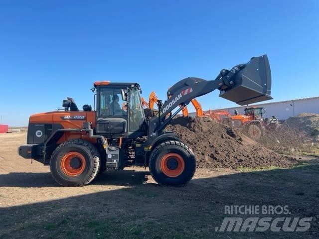 Doosan DL 200 Kolesni nakladalci