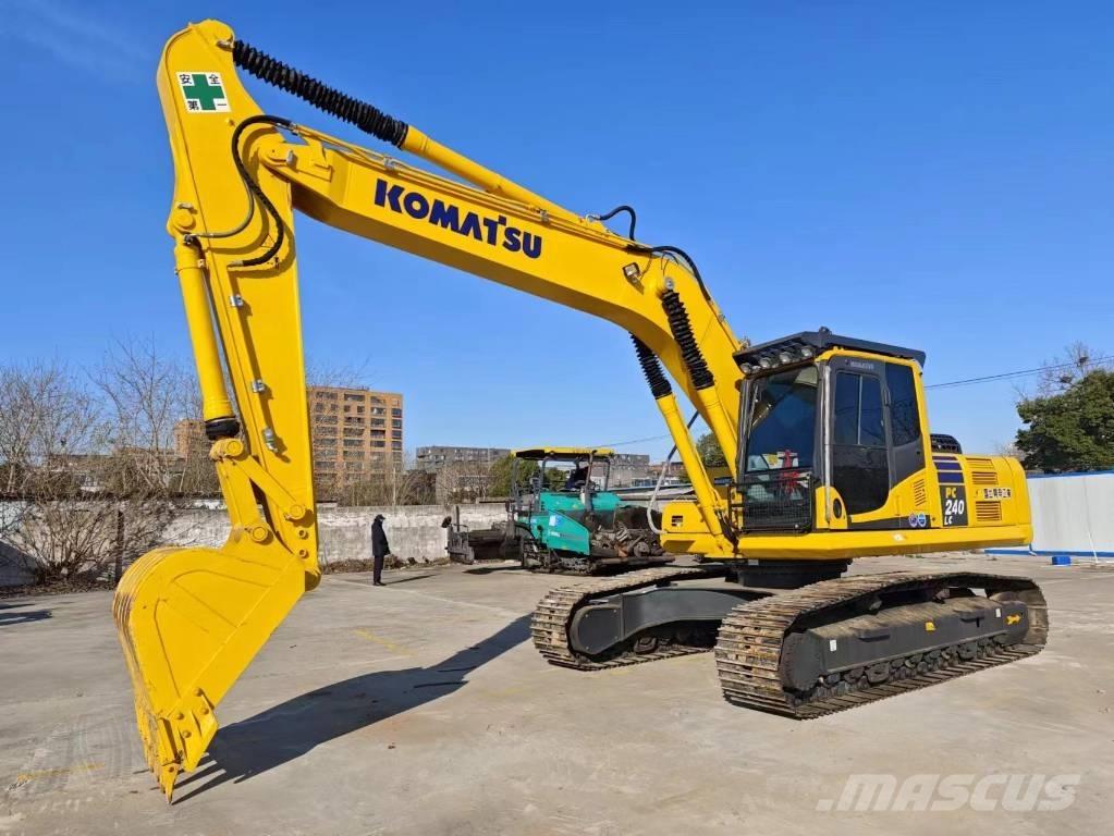 Komatsu PC 240-8 Bagri goseničarji