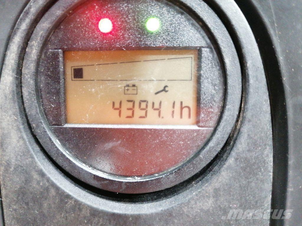 Linde T16 Električni nizko dvižni viličar