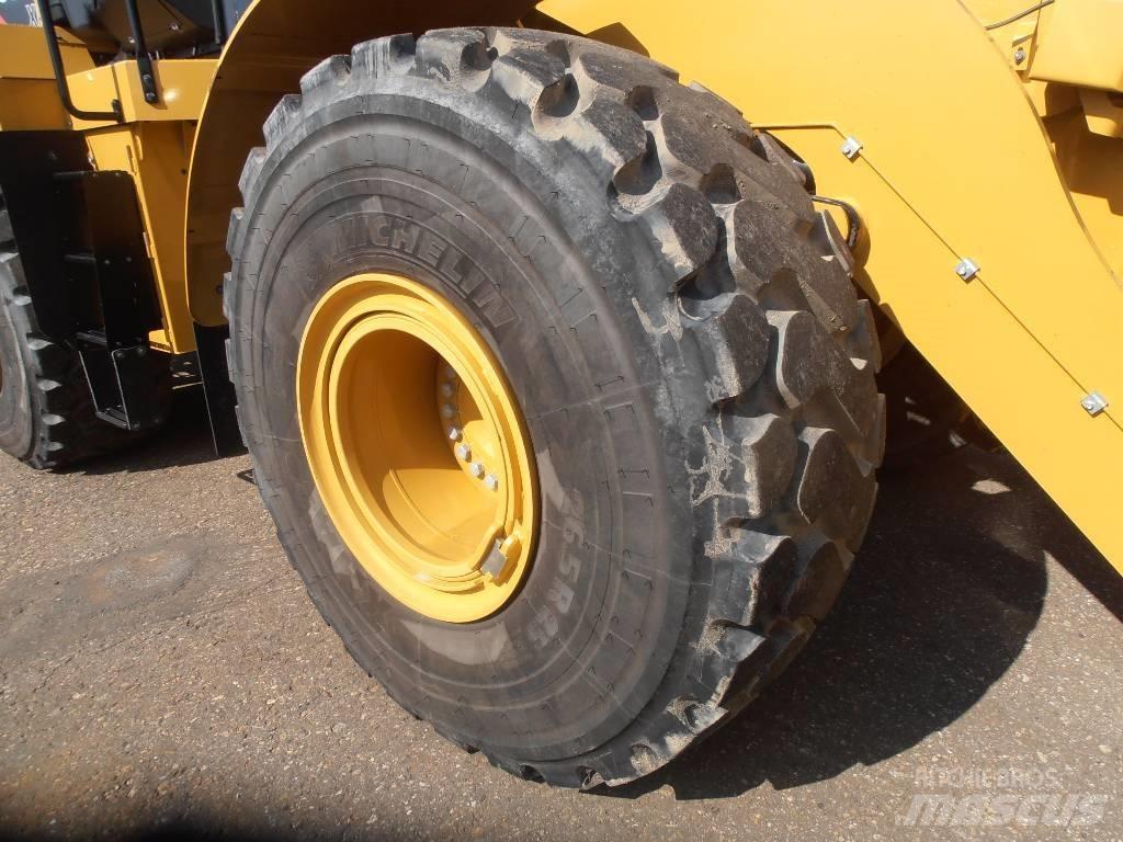 CAT 966  K Kolesni nakladalci