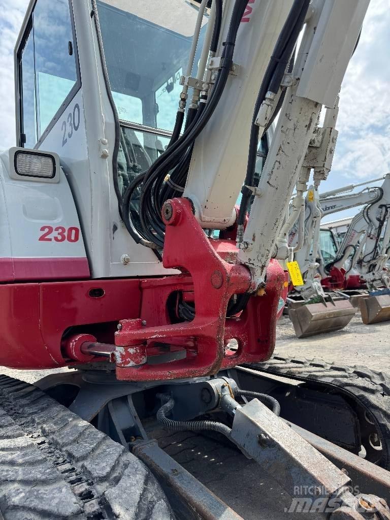 Takeuchi TB 230 Mini bagri <7t