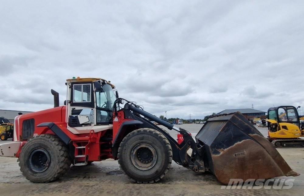 JCB 457 HT Kolesni nakladalci