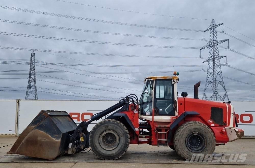 JCB 457 HT Kolesni nakladalci