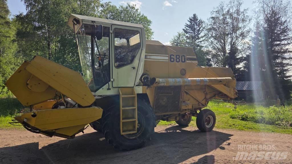 Sampo-Rosenlew 680 Kombajni