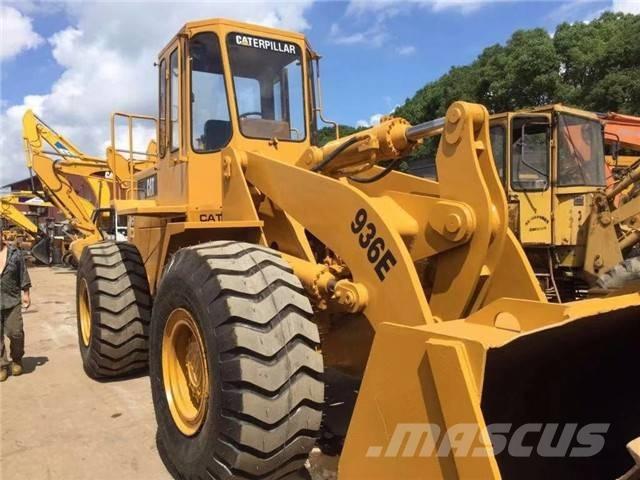 CAT 936 E Kolesni nakladalci
