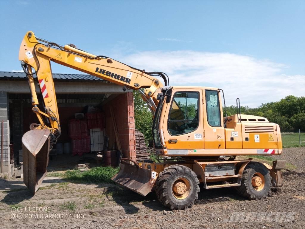Liebherr A 900 C Bagri na kolesih