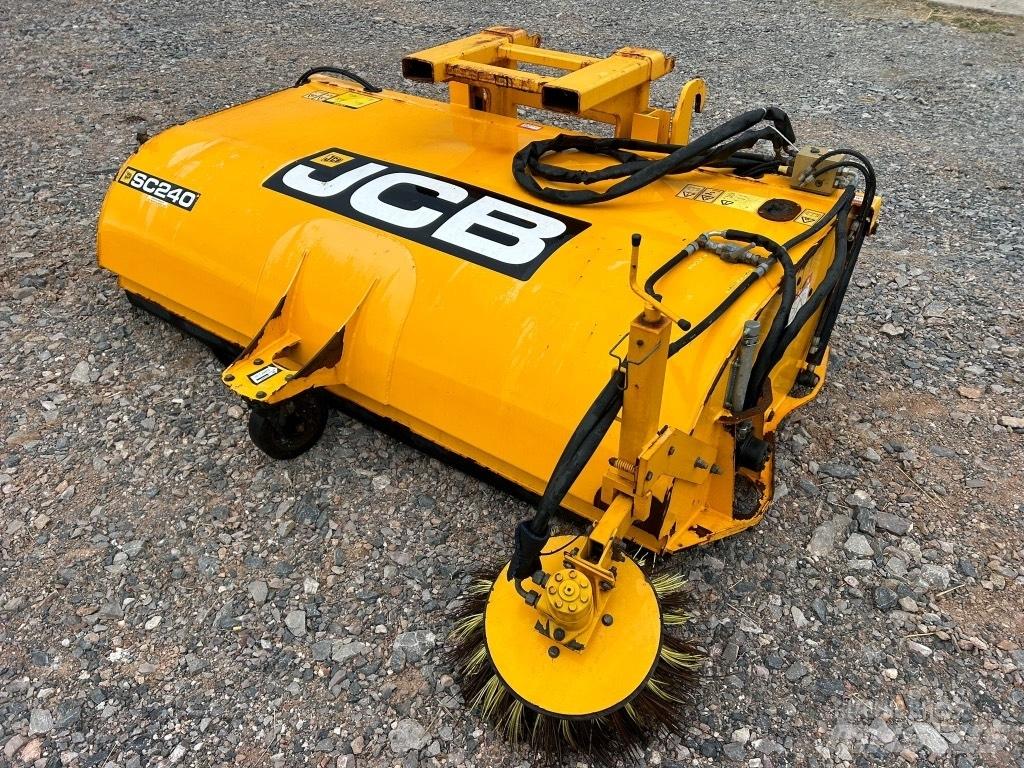 JCB SC 240 Metle
