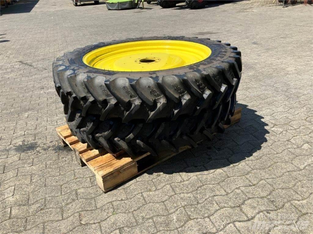 BKT 320/90R42 Gume, kolesa in platišča