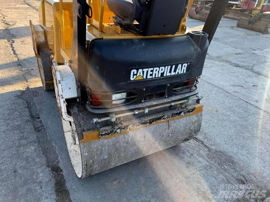 CAT CB 224 E Dvojni valjarji