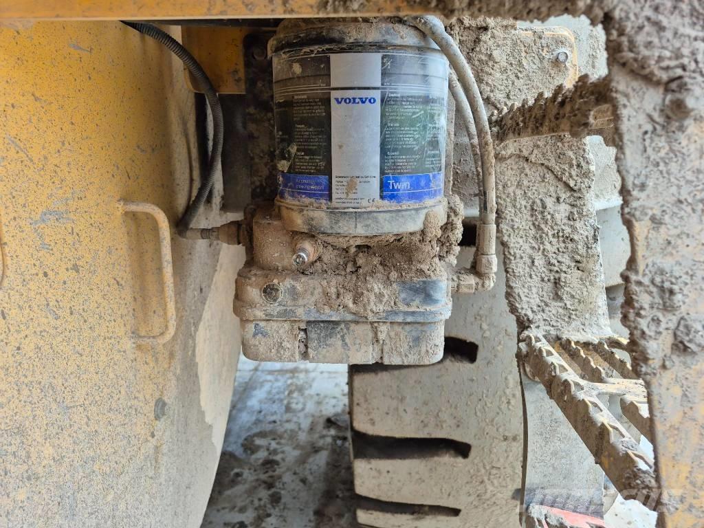 Volvo L 120 H Kolesni nakladalci