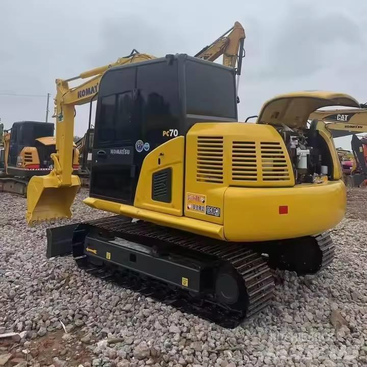 Komatsu PC70-8 Midi bagri 7t – 12t