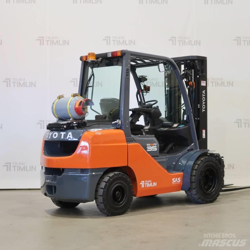 Toyota 02-8FGJF35 Plinski viličarji